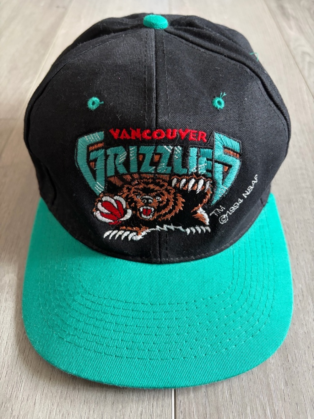 Vintage Vancouver Grizzlies Snapback Hat 🏀 1994 NBA Teal Black Embroidered Logo